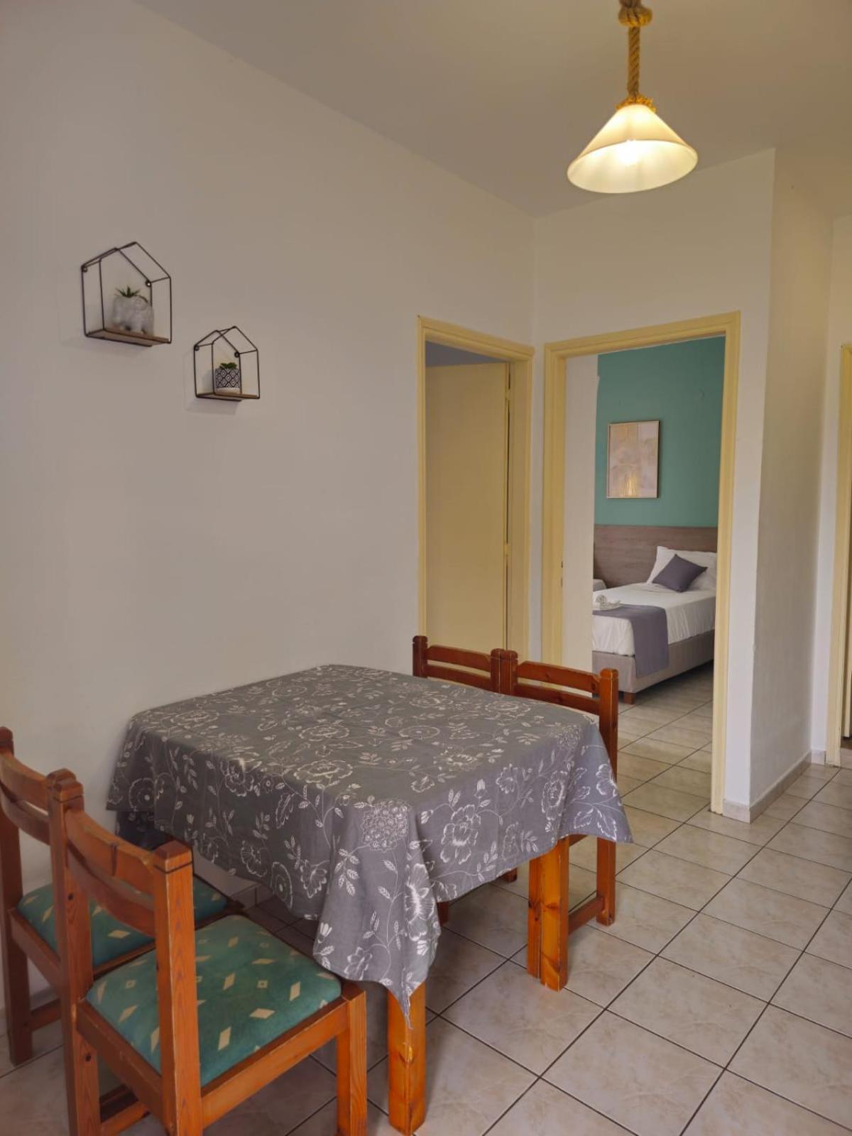 Gardelis Gardens Apartment Benitses  Phòng bức ảnh