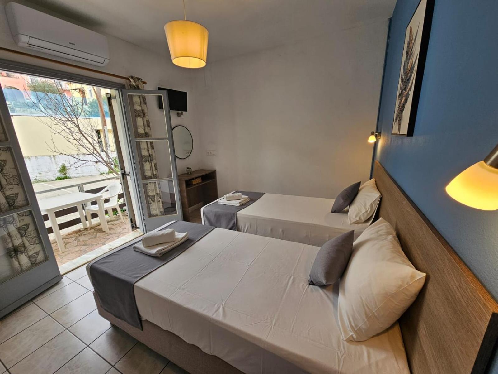 Gardelis Gardens Apartment Benitses  Phòng bức ảnh